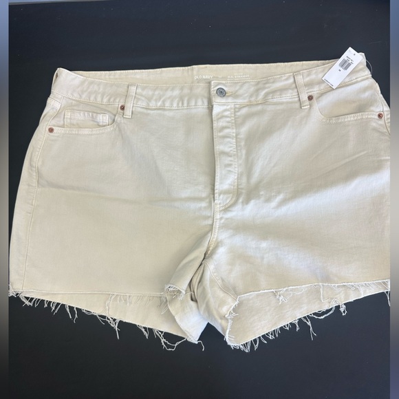 Old Navy Women's Tan Shorts <<<<<54>>>>> - Picture 1 of 6